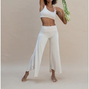 indigo luna layla flare gold🌼